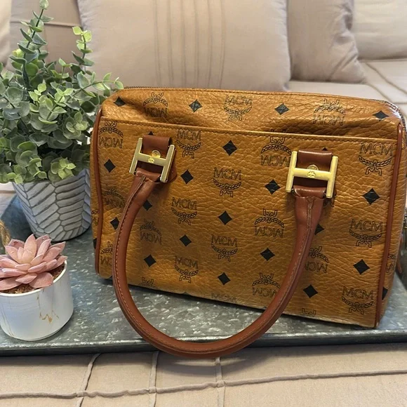 MCM Boston Bag - Picture 4 of 16